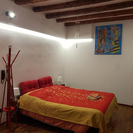 Monolocale Sui Tetti Di Bologna - Via Indipendenza Daire Dış mekan fotoğraf